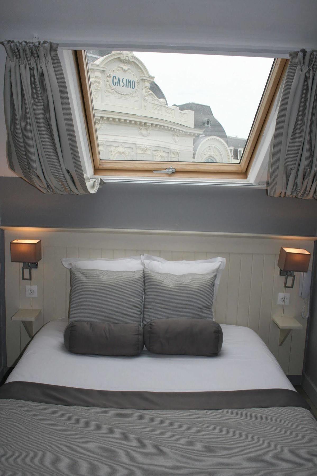 Hotel Les Embruns Trouville-sur-Mer Exterior foto
